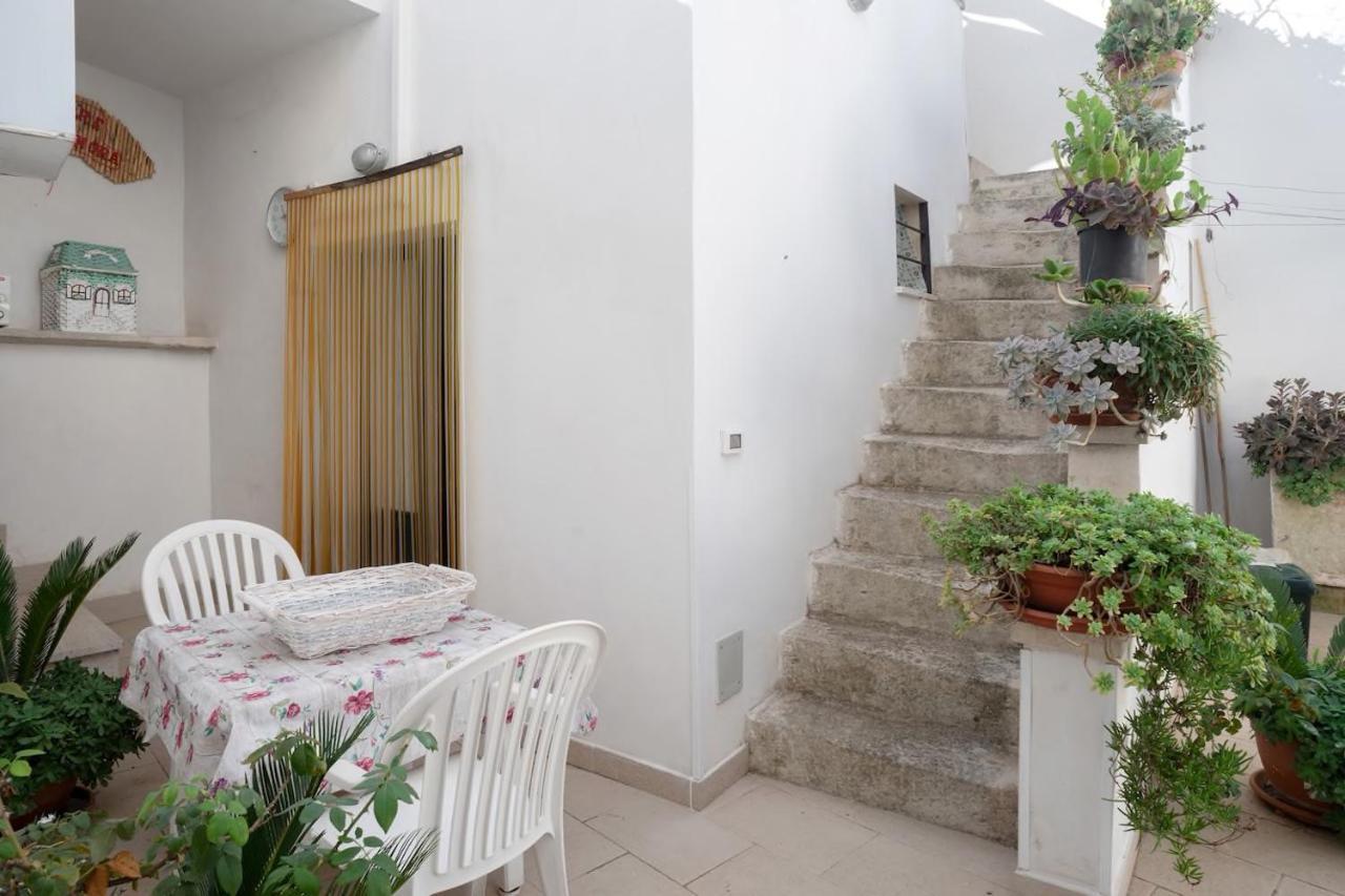 Ferienwohnung La Torre Antica Dimora Giuggianello Exterior foto
