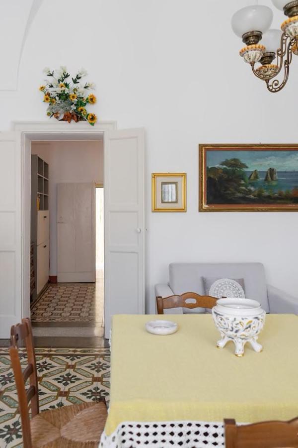 Ferienwohnung La Torre Antica Dimora Giuggianello Exterior foto