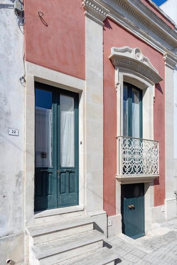 Ferienwohnung La Torre Antica Dimora Giuggianello Exterior foto