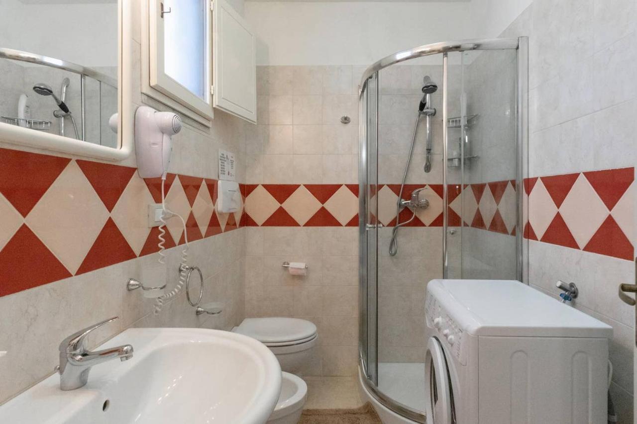 Ferienwohnung La Torre Antica Dimora Giuggianello Exterior foto