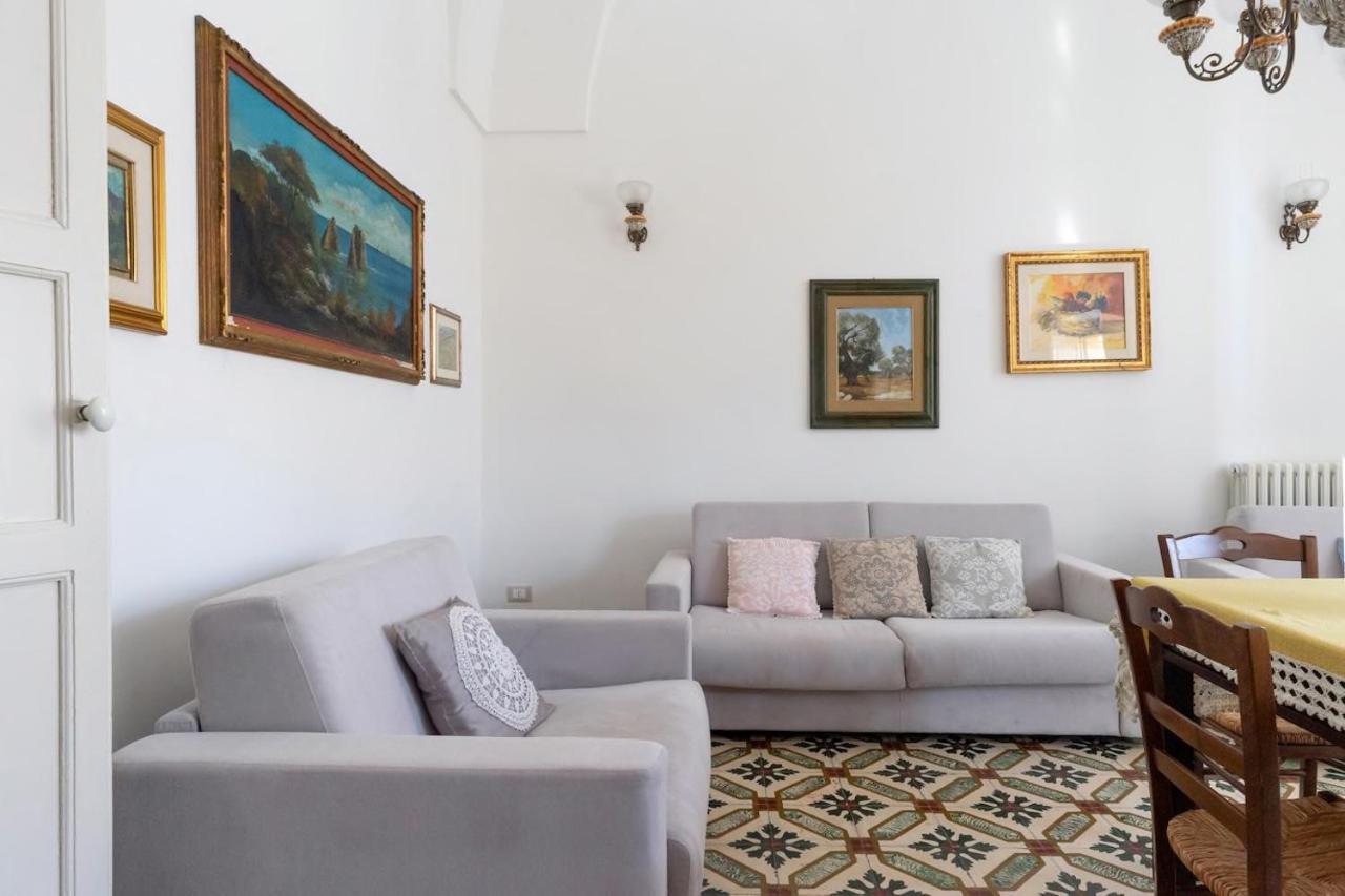 Ferienwohnung La Torre Antica Dimora Giuggianello Exterior foto